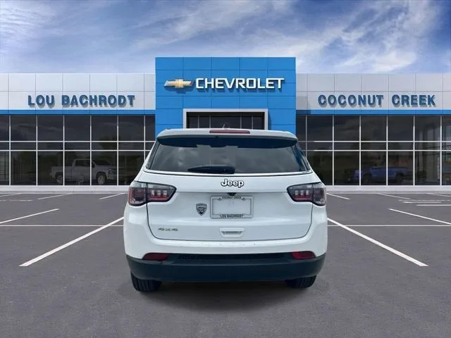 2023 Jeep Compass Sport photo 7