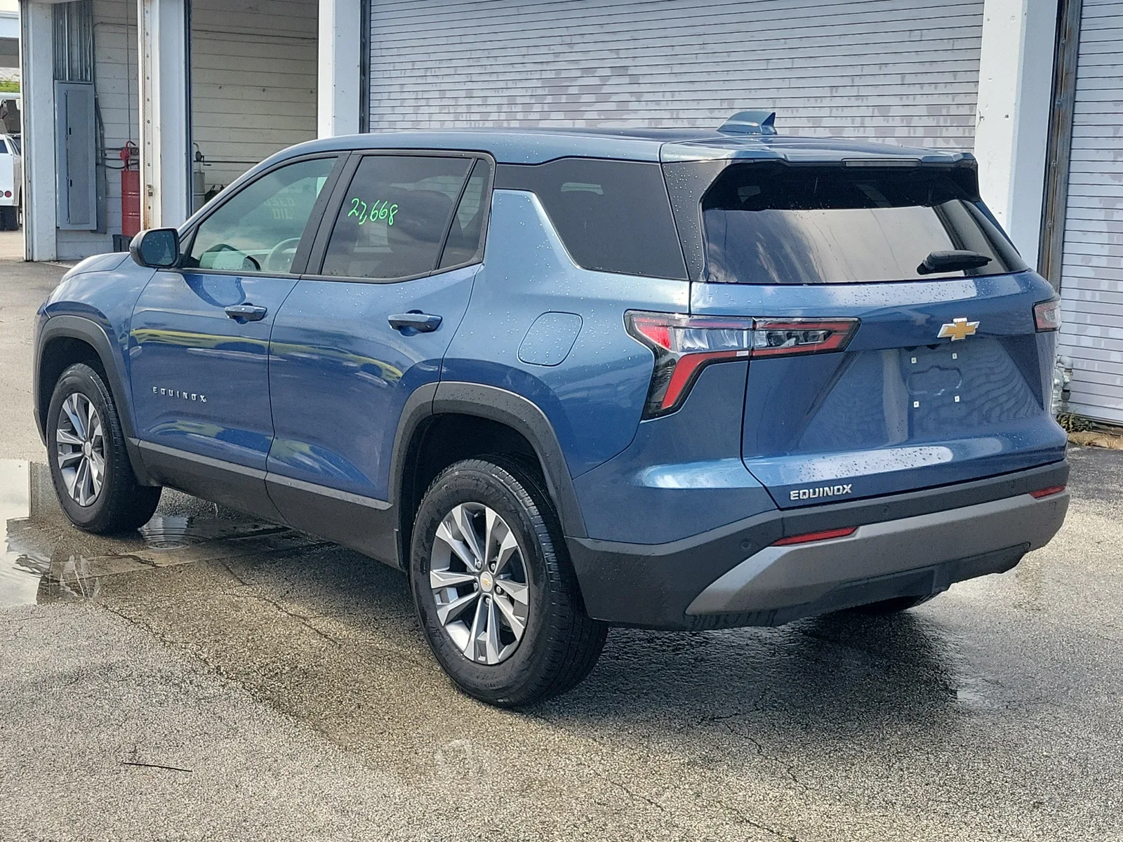 2026 Chevrolet Equinox LT photo 3