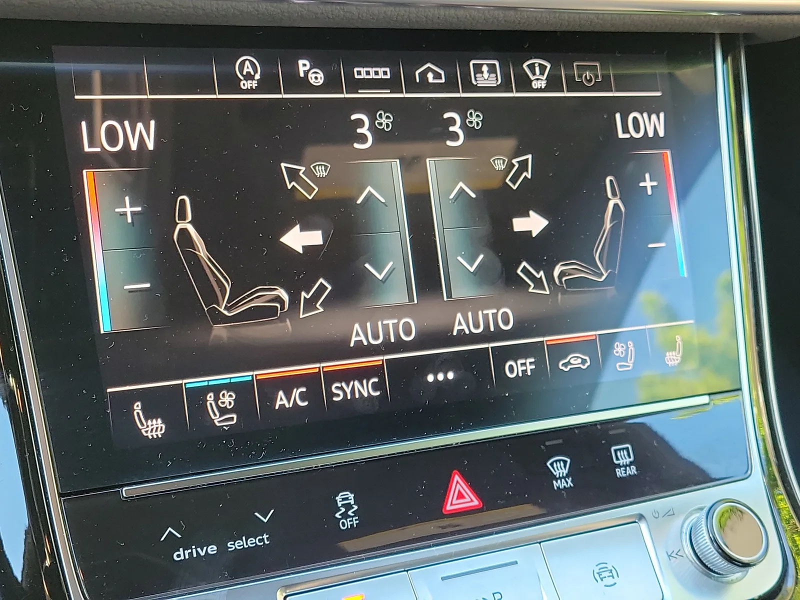 2023 Audi A8 4DR L QTRO 55 TFS photo 32