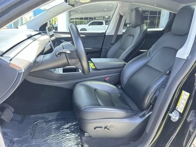 2023 Tesla Model Y Long Range photo 30