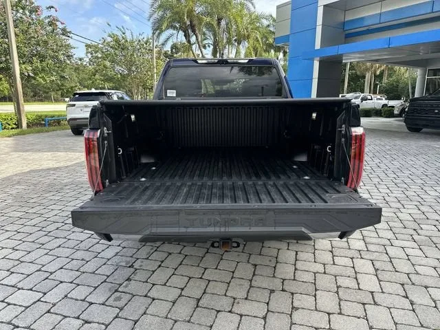 2022 Toyota Tundra 4WD Limited photo 28