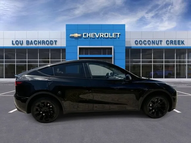 2023 Tesla Model Y Long Range photo 9