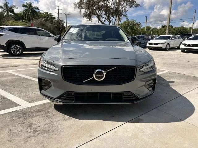 2024 Volvo S60 Plus Dark Theme photo 19