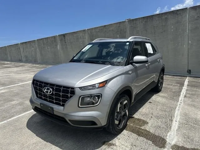 2025 Hyundai Venue SEL photo 31