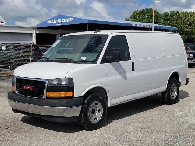 2020 GMC Savana Cargo 2500 RWD 2500 135" photo 7