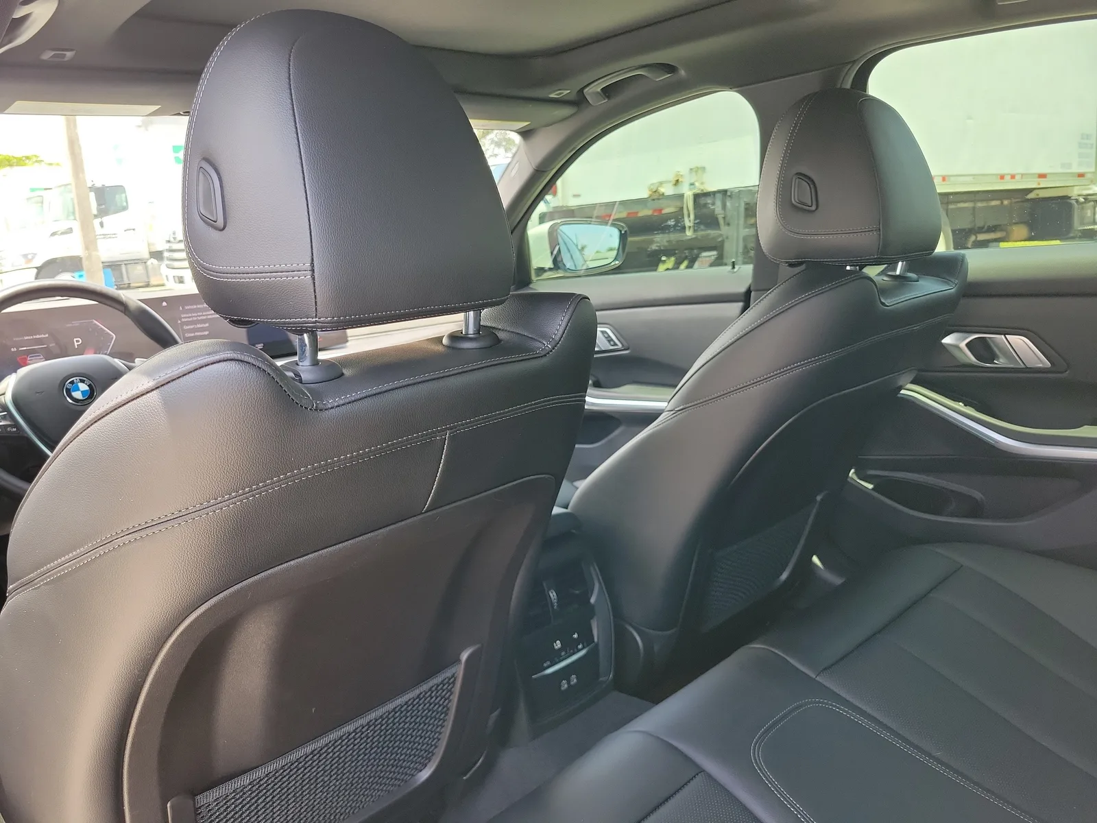 2023 BMW 3 Series 330i photo 15