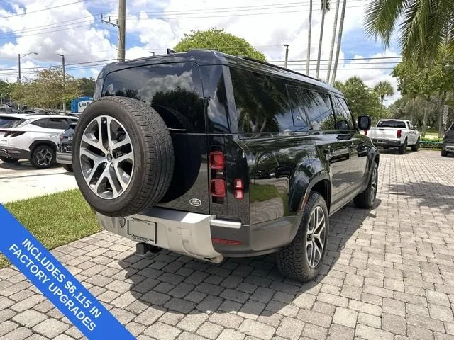 2023 Land Rover Defender SE photo 36