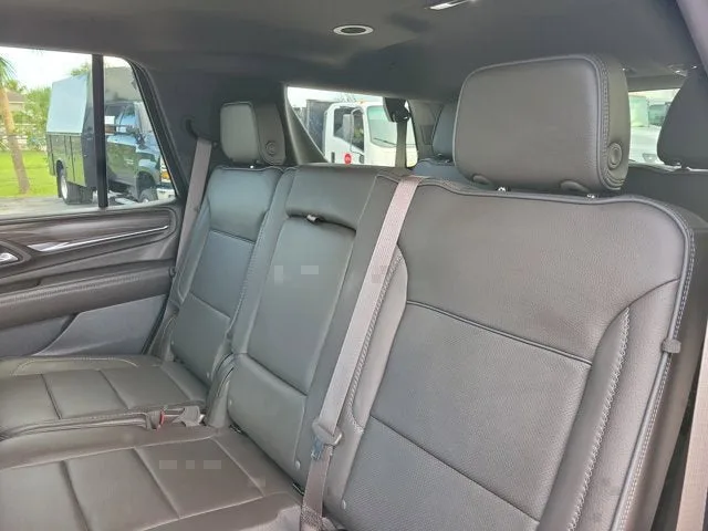 2024 GMC Yukon Denali photo 14