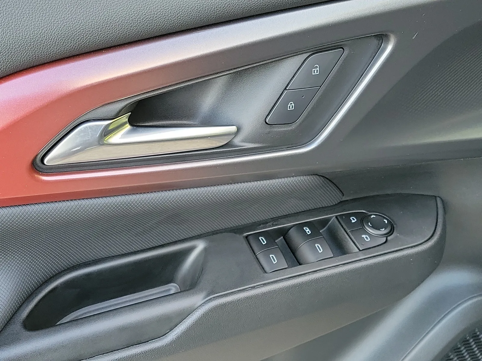 2024 Chevrolet Equinox EV RS photo 24