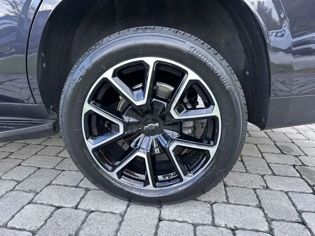 2024 Chevrolet Tahoe RST photo 11