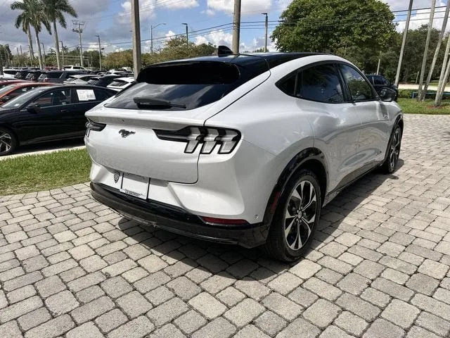 2021 Ford Mustang Mach-E Premium photo 36