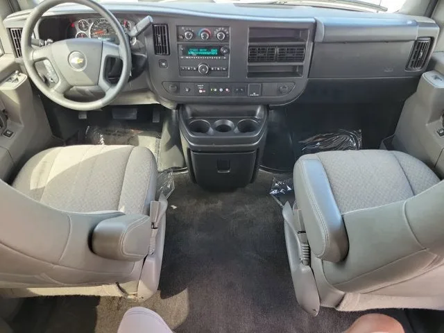 2019 Chevrolet Express Passenger 3500 LT photo 15