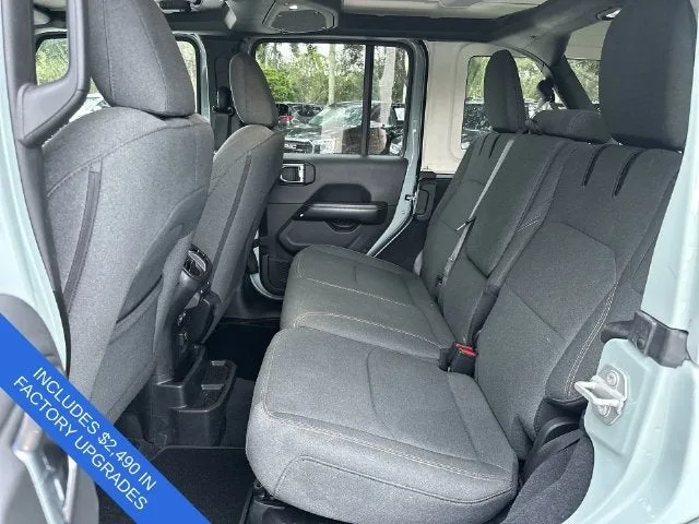 2024 Jeep Wrangler 4xe Sahara photo 27