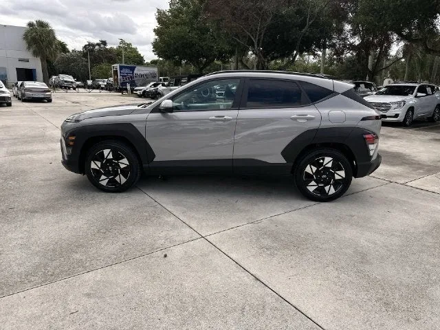 2025 Hyundai Kona SEL photo 32