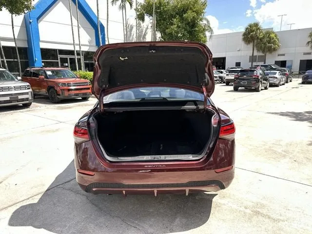 2025 Nissan Sentra SV photo 28
