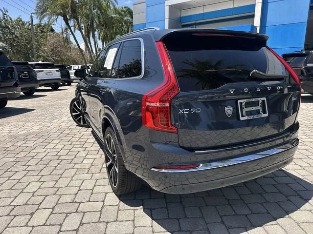 2023 Volvo XC90 Plus photo 12