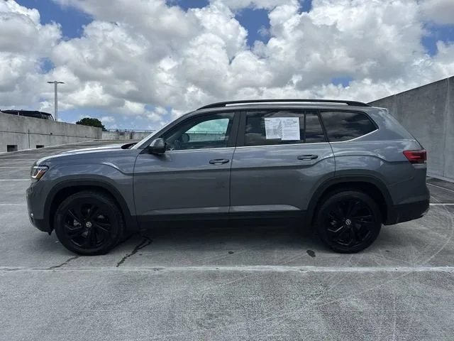 2022 Volkswagen Atlas 2.0T SE w/Technology photo 37