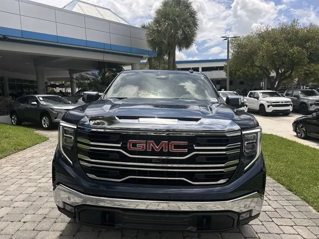 2022 GMC Sierra 1500 SLT photo 19