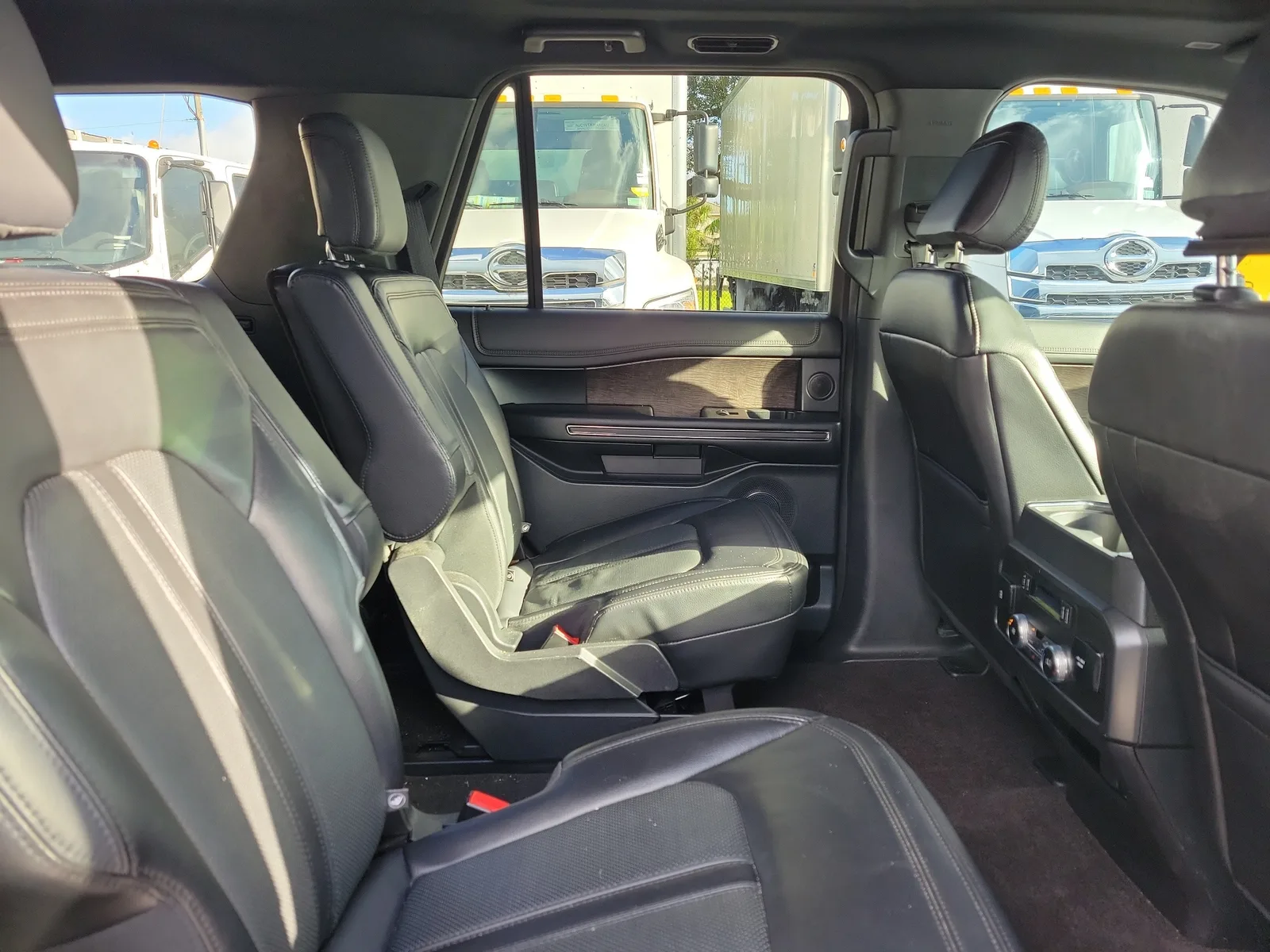 2021 Ford Expedition Limited photo 7