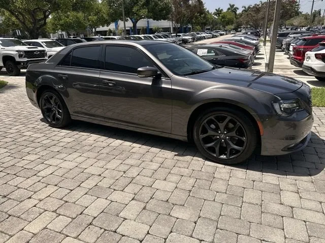 2023 Chrysler 300 300S photo 15