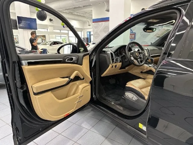 2018 Porsche Cayenne PLATINUM EDITION photo 22