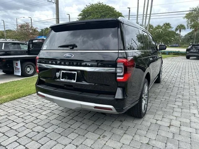 2022 Ford Expedition Platinum photo 36