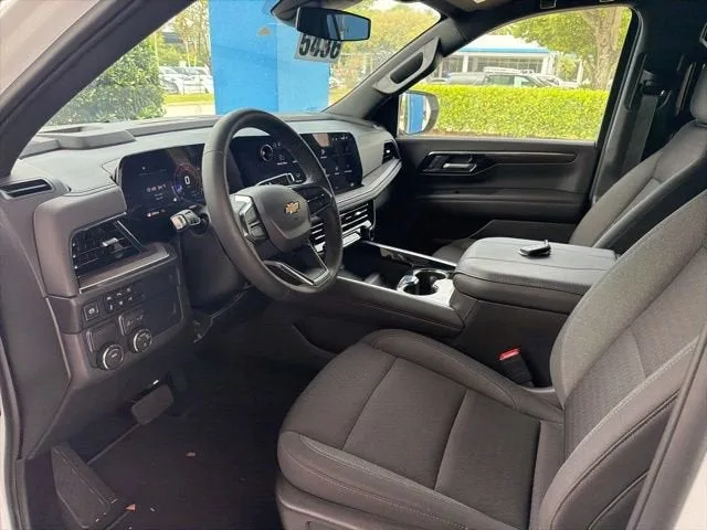 2026 Chevrolet Suburban LS photo 6