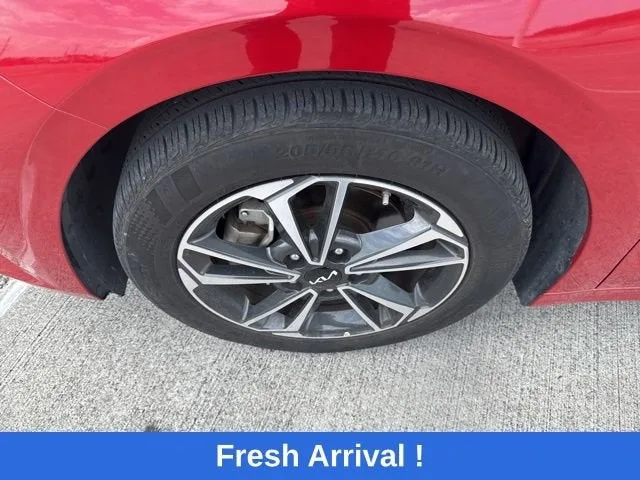 2024 Kia Forte LXS photo 18