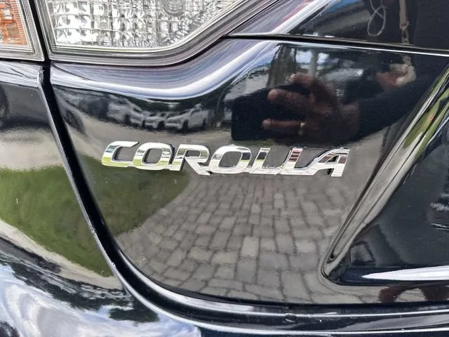 2024 Toyota Corolla LE photo 39