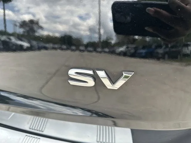 2023 Nissan Rogue SV photo 12