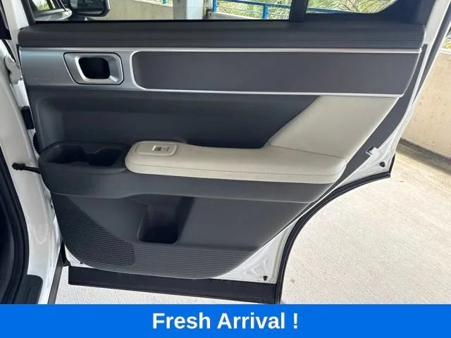 2025 Hyundai Santa Fe SEL photo 13