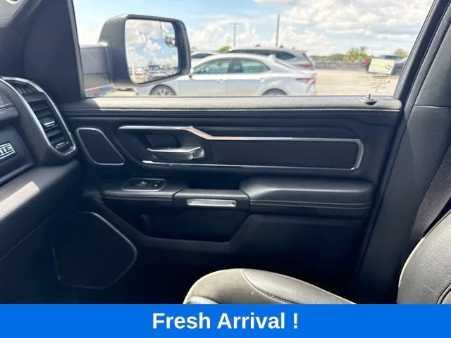 2023 RAM 1500 Laramie photo 9