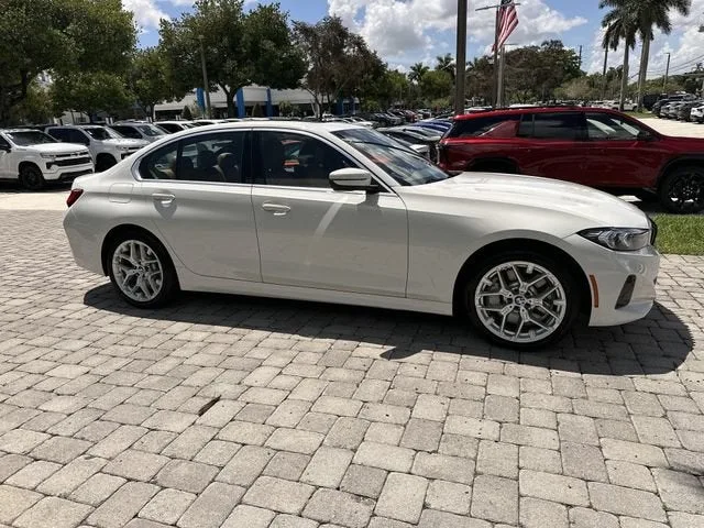 2025 BMW 3 Series 330i photo 15