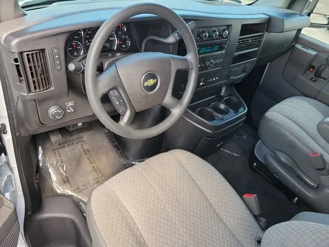 2019 Chevrolet Express Passenger 3500 LT photo 17