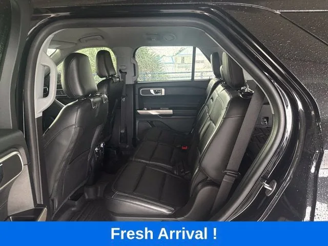 2022 Ford Explorer XLT photo 3