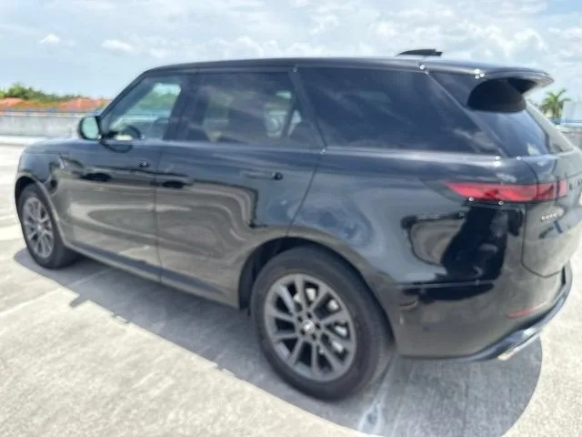 2023 Land Rover Range Rover Sport SE photo 20