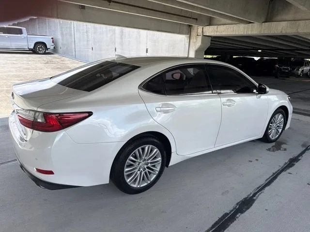 2017 Lexus ES ES 350 photo 17