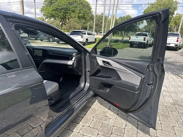 2025 Toyota Camry LE photo 23
