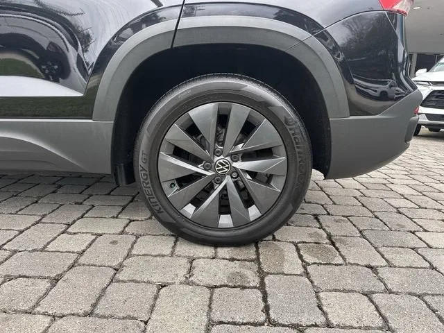 2022 Volkswagen Taos S photo 11