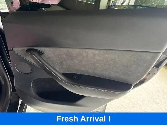 2023 Tesla Model Y Long Range photo 11