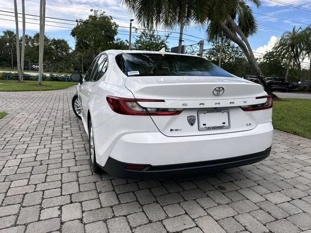 2025 Toyota Camry LE photo 12