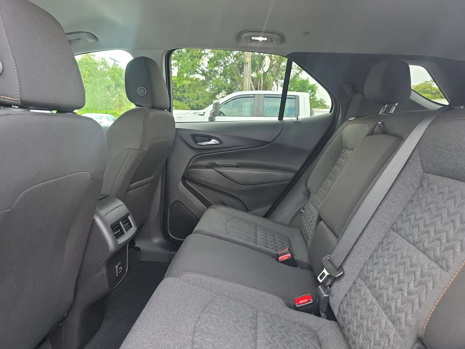 2024 Chevrolet Equinox LT photo 16