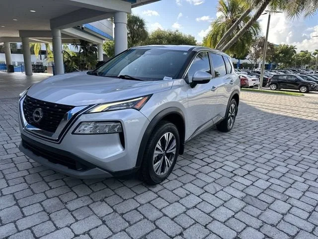 2022 Nissan Rogue SV photo 21