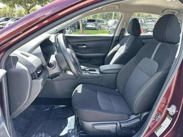 2025 Nissan Sentra SV photo 30