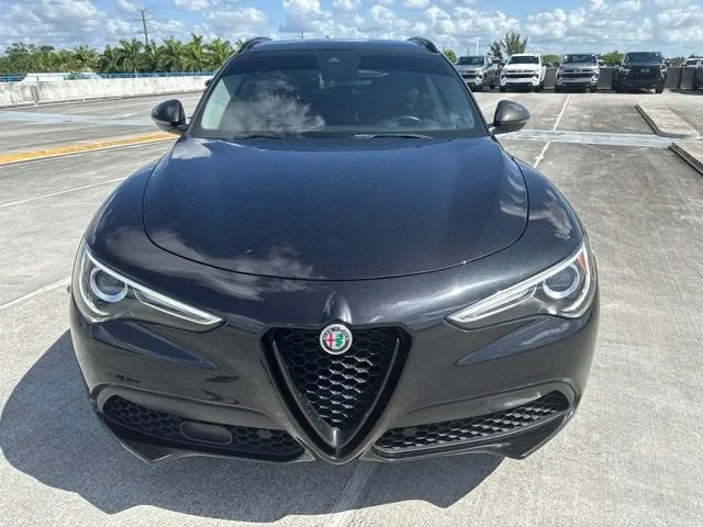 2020 Alfa Romeo Stelvio Ti photo 16