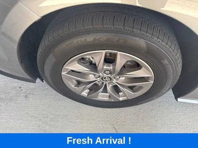 2026 Toyota Sienna XLE photo 21