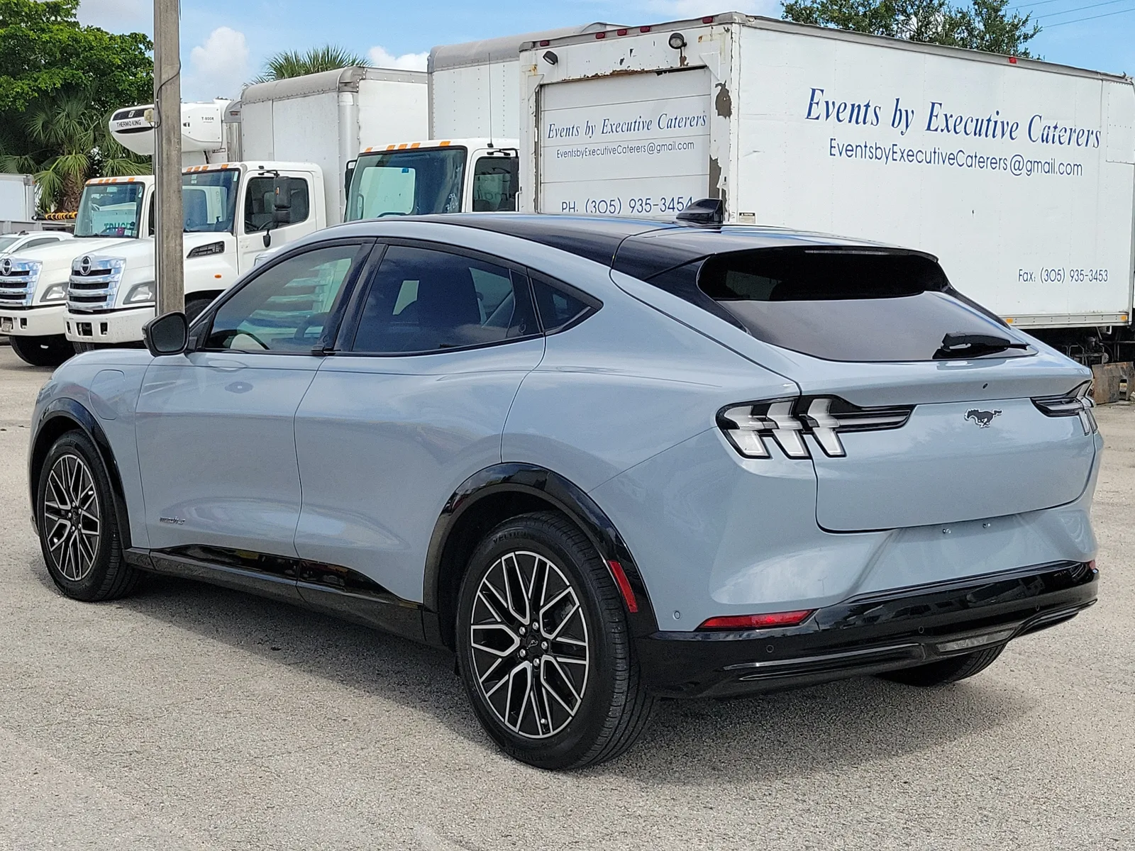 2024 Ford Mustang Mach-E Premium photo 5