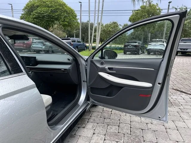 2024 Hyundai Sonata SEL photo 23