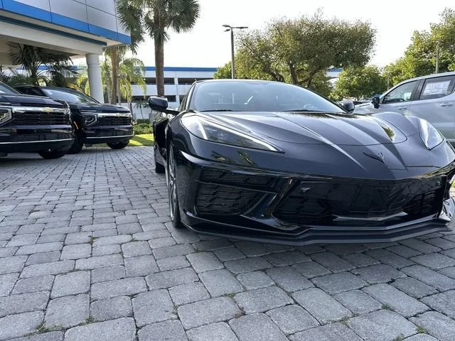 2023 Chevrolet Corvette Stingray 2LT photo 17