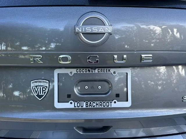 2023 Nissan Rogue SV photo 13